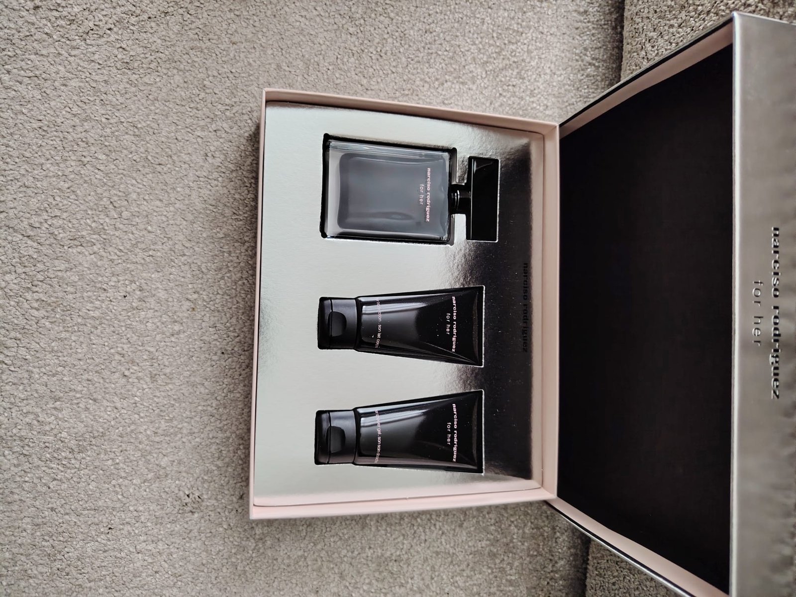 Narciso Rodriguez For Her EDT Gift Set — 50 ml — original detail photograph