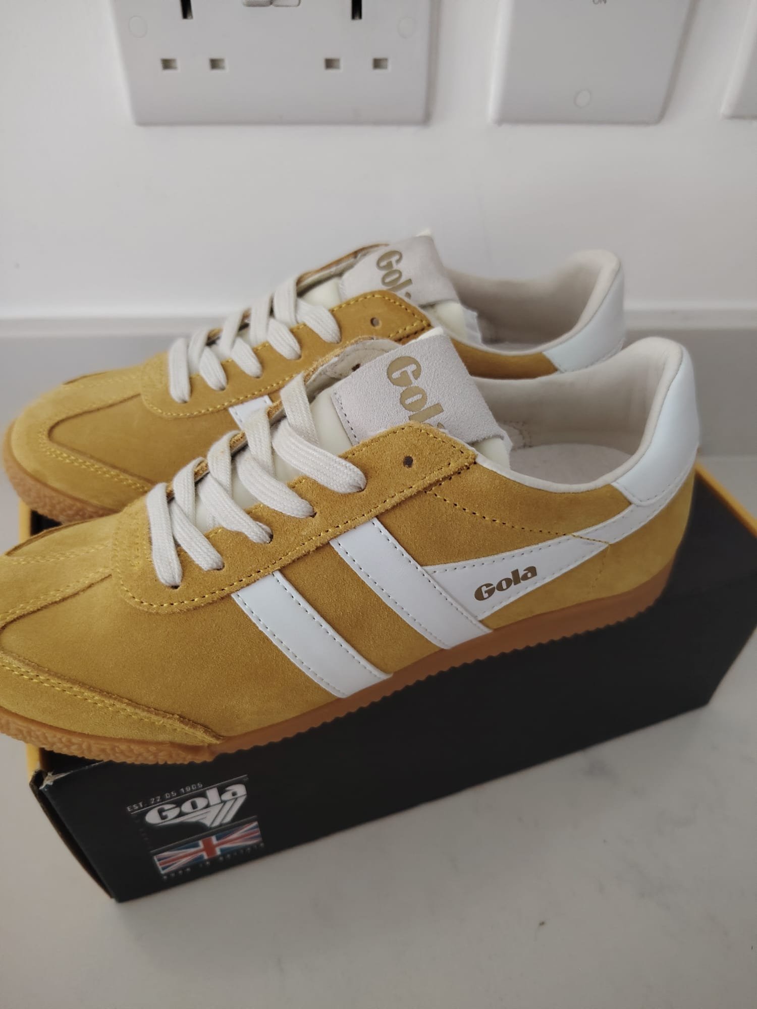 Gola Elan Trainers — Sun/White, UK 4 — original product photograph 1
